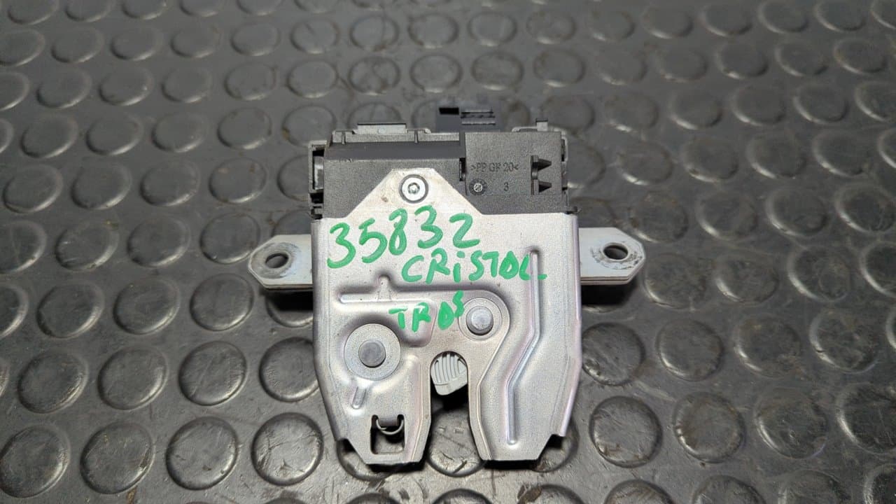 Recambio de CERRADURA MALETERO / PORTON para FORD KUGA (CBS) Titanium S TXDA referencia OEM IAM 8Y41S442A66AF - BLANCO 7