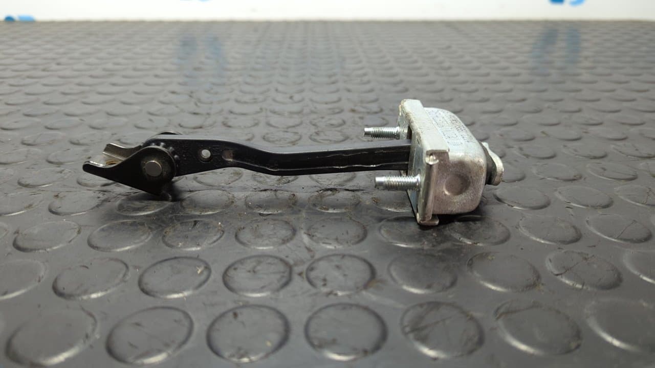 Recambio de RETENEDOR PUERTA IZQUIERDA  para FORD KUGA (CBS) Titanium S TXDA referencia OEM IAM 3M51R23500AJ - BLANCO 2