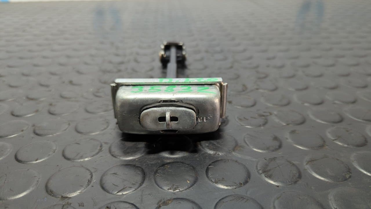 Recambio de RETENEDOR PUERTA IZQUIERDA  para FORD KUGA (CBS) Titanium S TXDA referencia OEM IAM 3M51R23500AJ - BLANCO 4
