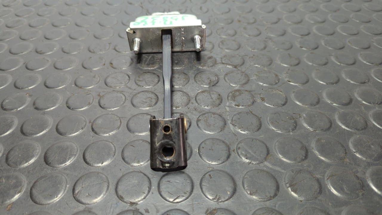 Recambio de RETENEDOR PUERTA IZQUIERDA  para FORD KUGA (CBS) Titanium S TXDA referencia OEM IAM 3M51R23500AJ - BLANCO 3