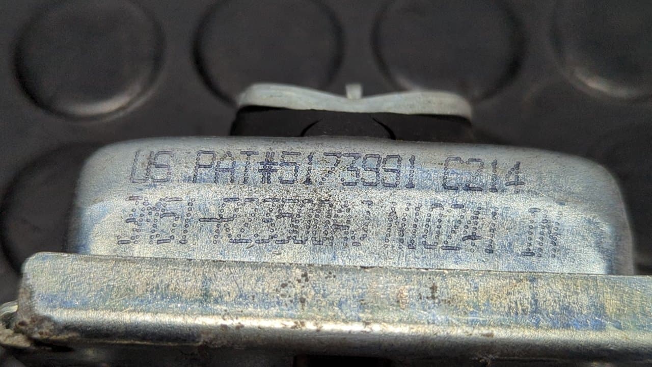 Recambio de RETENEDOR PUERTA IZQUIERDA  para FORD KUGA (CBS) Titanium S TXDA referencia OEM IAM 3M51R23500AJ - BLANCO 6