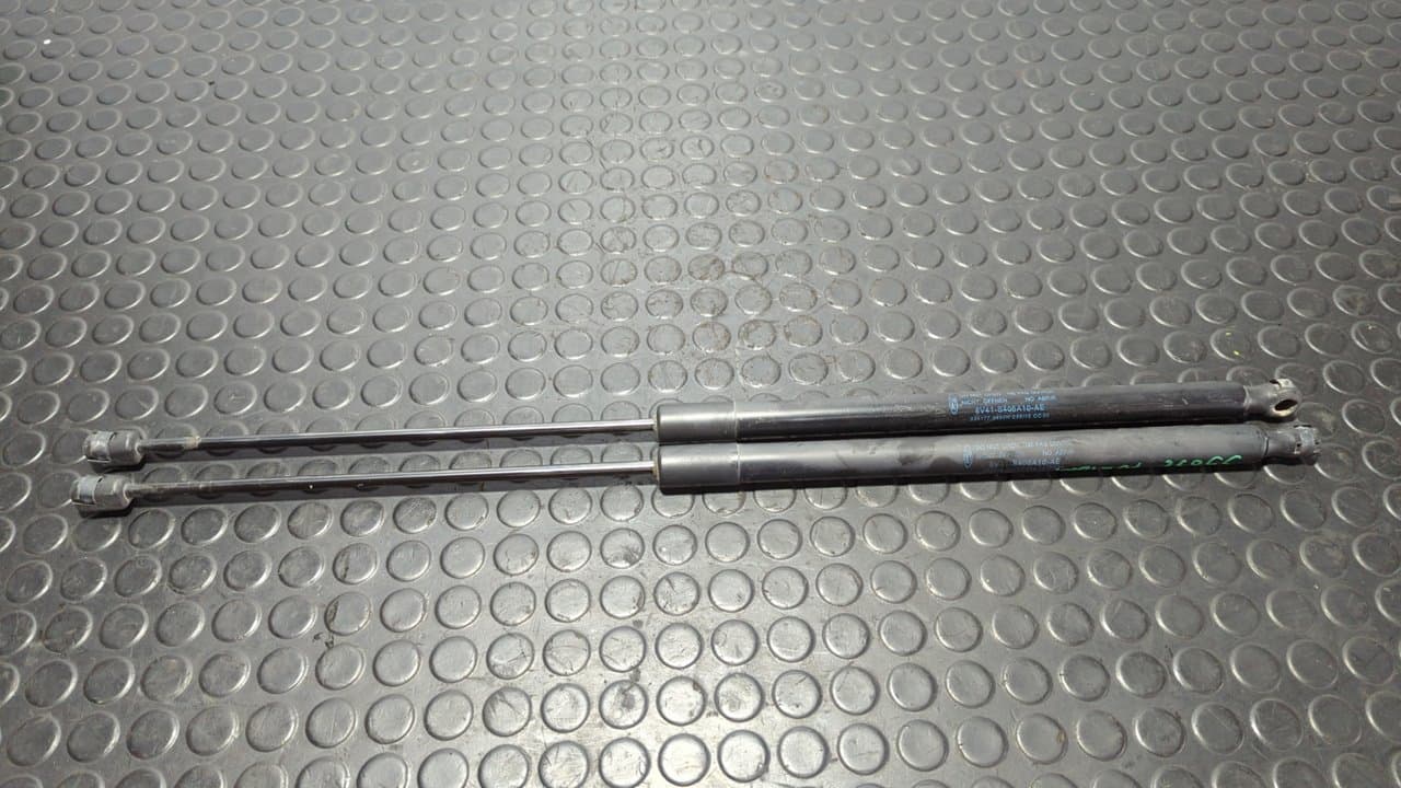 Recambio de AMORTIGUADORES MALETERO / PORTON para FORD KUGA (CBS) Titanium S TXDA referencia OEM IAM 8V41S406A10AE - BLANCO
