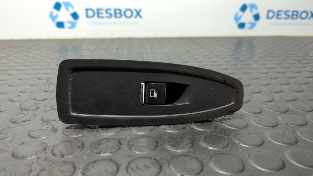 Recambio de MANDO ELEVALUNAS DELANTERO DERECHO para BMW SERIE 3 LIM. (F30) 318d Advantage B47D20A referencia OEM IAM 920810702 - NEGRO
