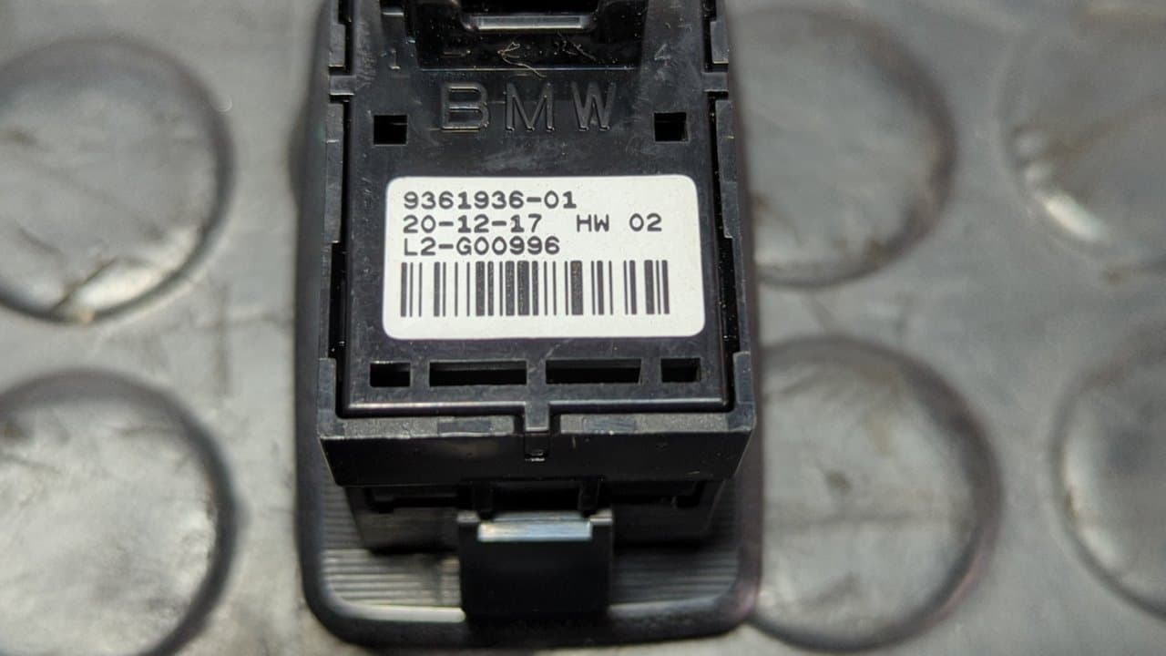 Recambio de MANDO ELEVALUNAS TRASERO DERECHO para BMW SERIE 3 LIM. (F30) 318d Advantage B47D20A referencia OEM IAM 936193601 - NEGRO 3