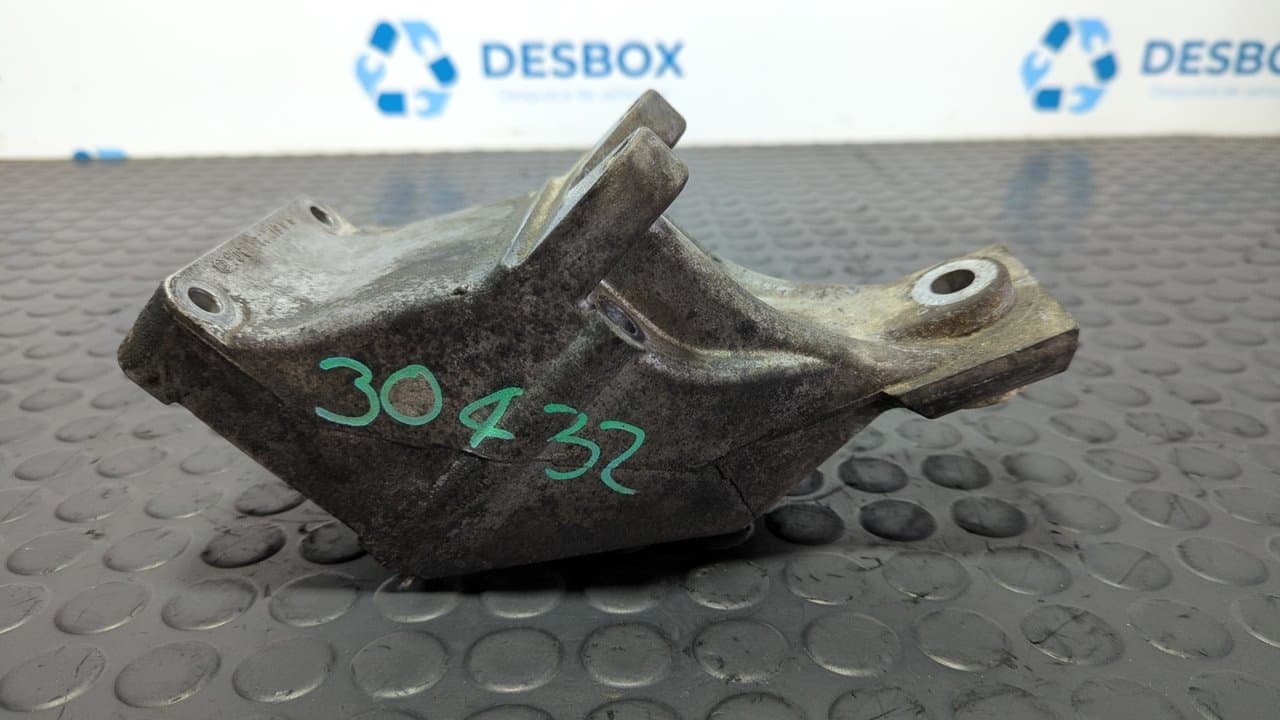 Recambio de SOPORTE MOTOR para MERCEDES-BENZ CLASE M (W163) 270 CDI (163.113) 612963 referencia OEM IAM A6122230204 - BLANCO 6
