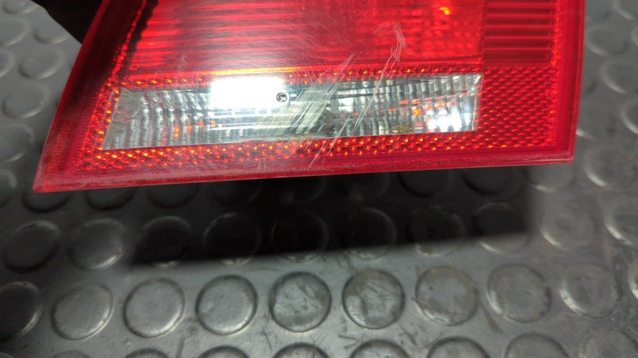 Recambio de PILOTO PORTON DERECHO para AUDI A3 SPORTBACK (8P) 2.0 FSI Ambiente BLR referencia OEM IAM 8P4945258A - NEGRO 3
