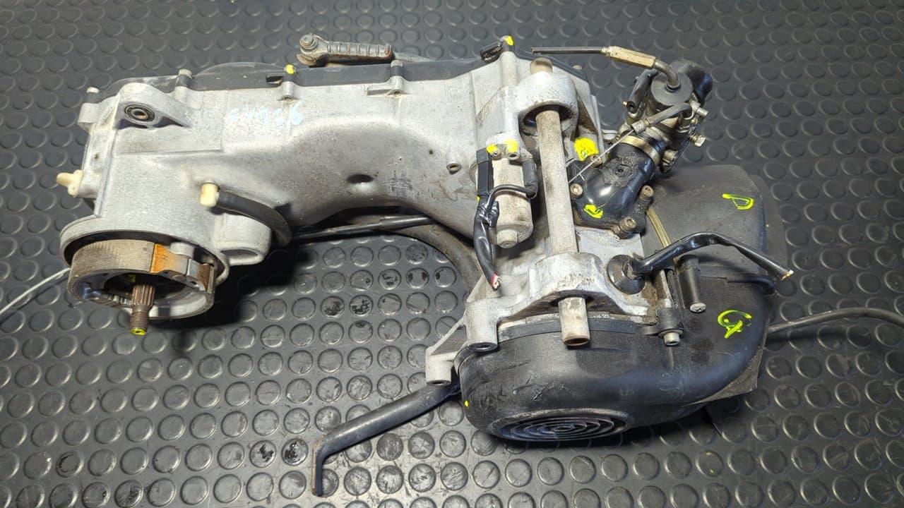 Recambio de MOTOR  para YAMAHA AEROX 50 Aerox R 5AD referencia OEM IAM 5AD - NEGRO 3