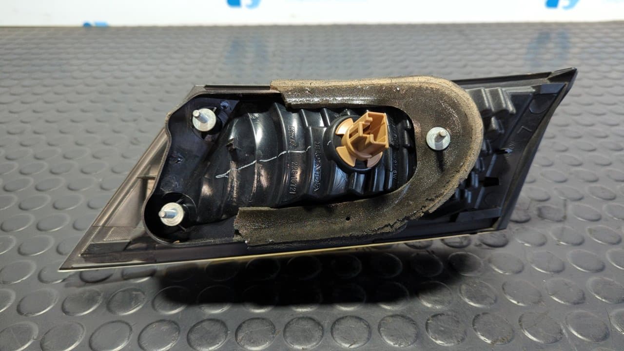 Recambio de PILOTO PORTON IZQUIERDO para HONDA CIVIC BERLINA (FN) 2.2 Type S Heritage N22A2 referencia OEM IAM 22616721 - NEGRO 6