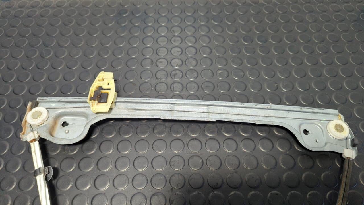 Recambio de ELEVALUNAS DELANTERO IZQUIERDO para PEUGEOT 1007 Dolce NFU referencia OEM IAM 9648051880 - GRIS 3