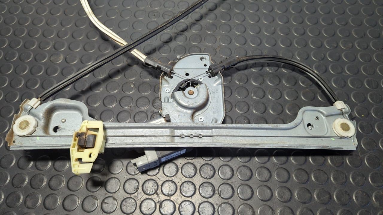 Recambio de ELEVALUNAS DELANTERO IZQUIERDO para PEUGEOT 1007 Dolce NFU referencia OEM IAM 9648051880 - GRIS 7