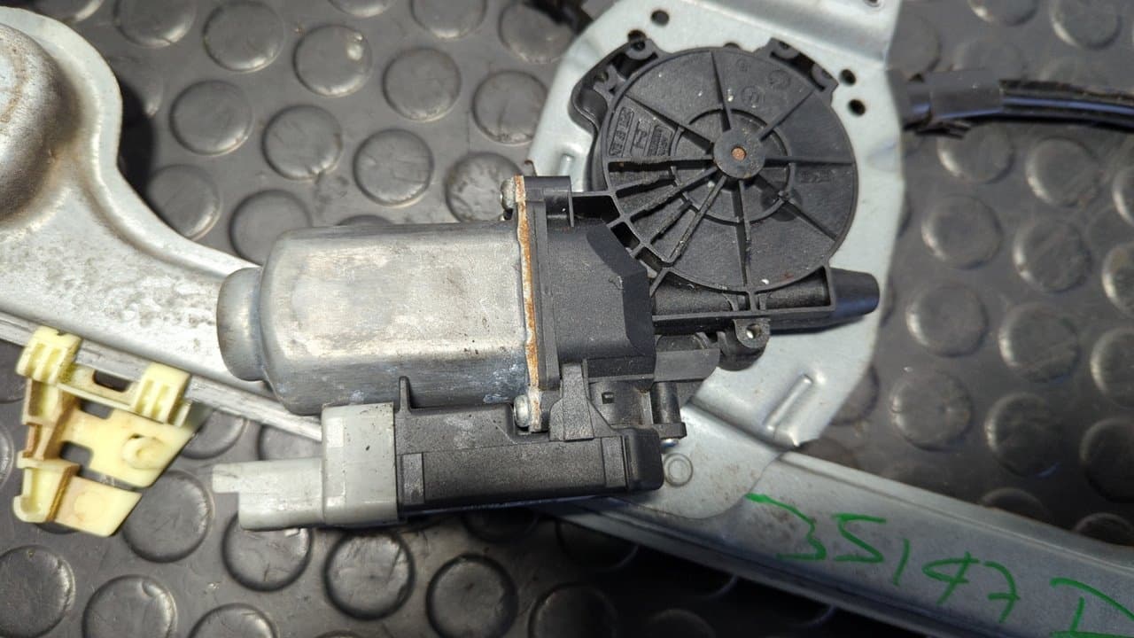 Recambio de ELEVALUNAS DELANTERO DERECHO para PEUGEOT 1007 Dolce NFU referencia OEM IAM 9648051780 - GRIS 7