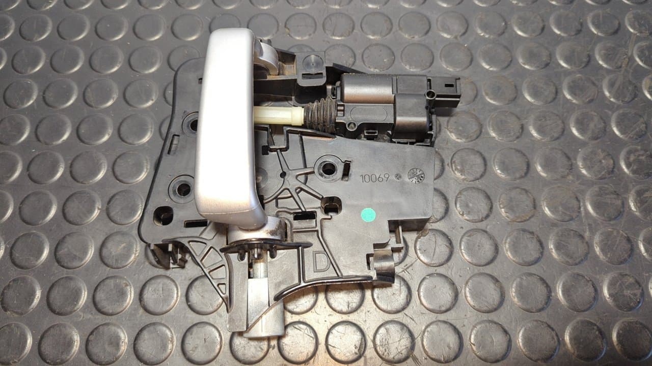 Recambio de MANETA INTERIOR DELANTERA DERECHA para PEUGEOT 1007 Dolce NFU referencia OEM IAM 96801415VV - GRIS