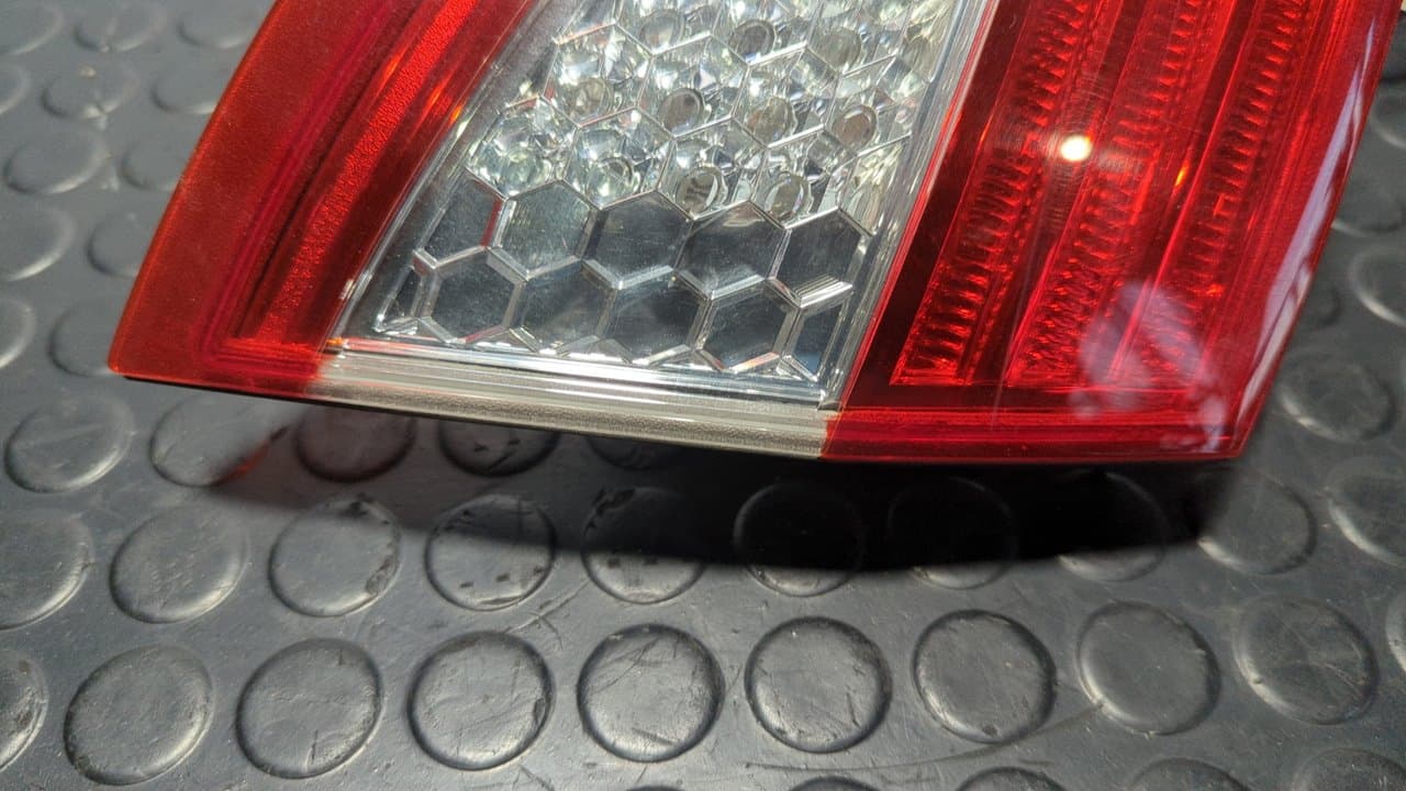 Recambio de PILOTO PORTON IZQUIERDO para FORD MONDEO BER. (CA2) QXBB referencia OEM IAM 7S7113A603A - GRIS 7