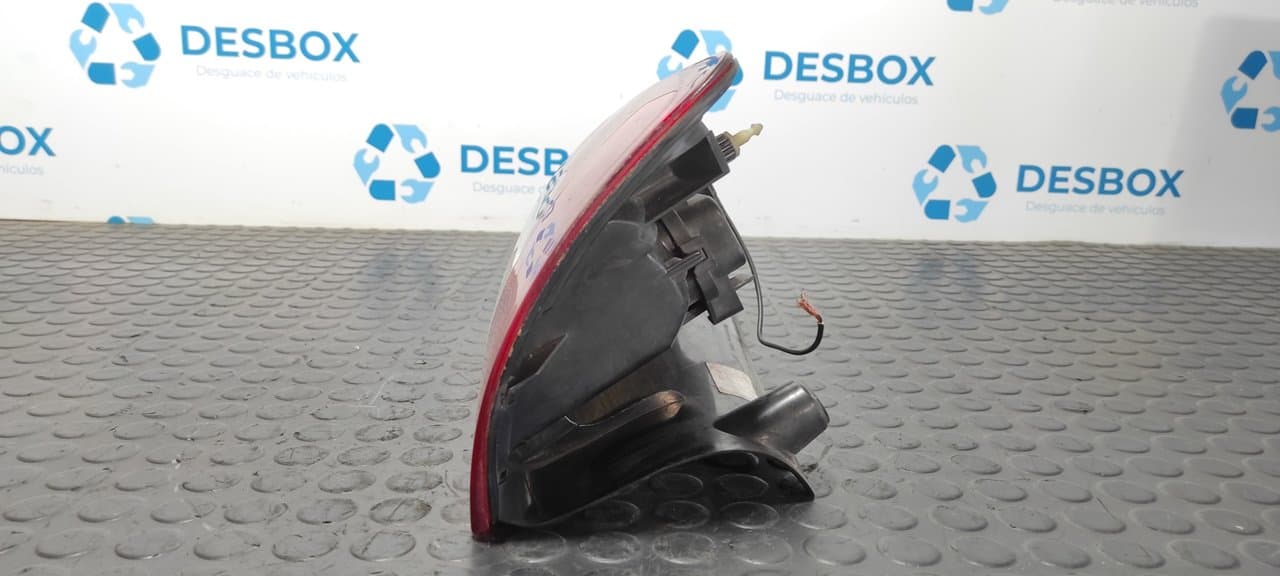 Recambio de PILOTO TRASERO DERECHO para RENAULT ESPACE IV (JK0) Grand Espace Initiale P9X701 referencia OEM IAM 8200027152 - NEGRO 3