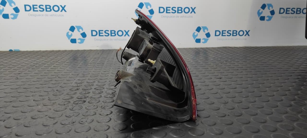Recambio de PILOTO TRASERO DERECHO para RENAULT ESPACE IV (JK0) Grand Espace Initiale P9X701 referencia OEM IAM 8200027152 - NEGRO 4