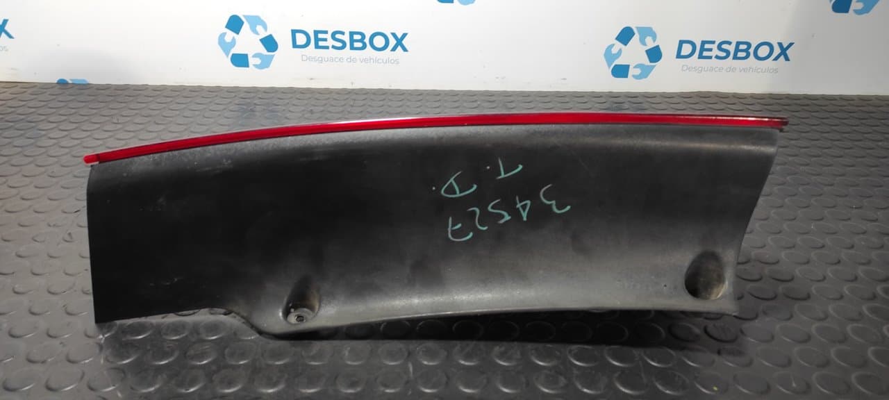 Recambio de PILOTO TRASERO DERECHO para RENAULT ESPACE IV (JK0) Grand Espace Initiale P9X701 referencia OEM IAM 8200027152 - NEGRO 5