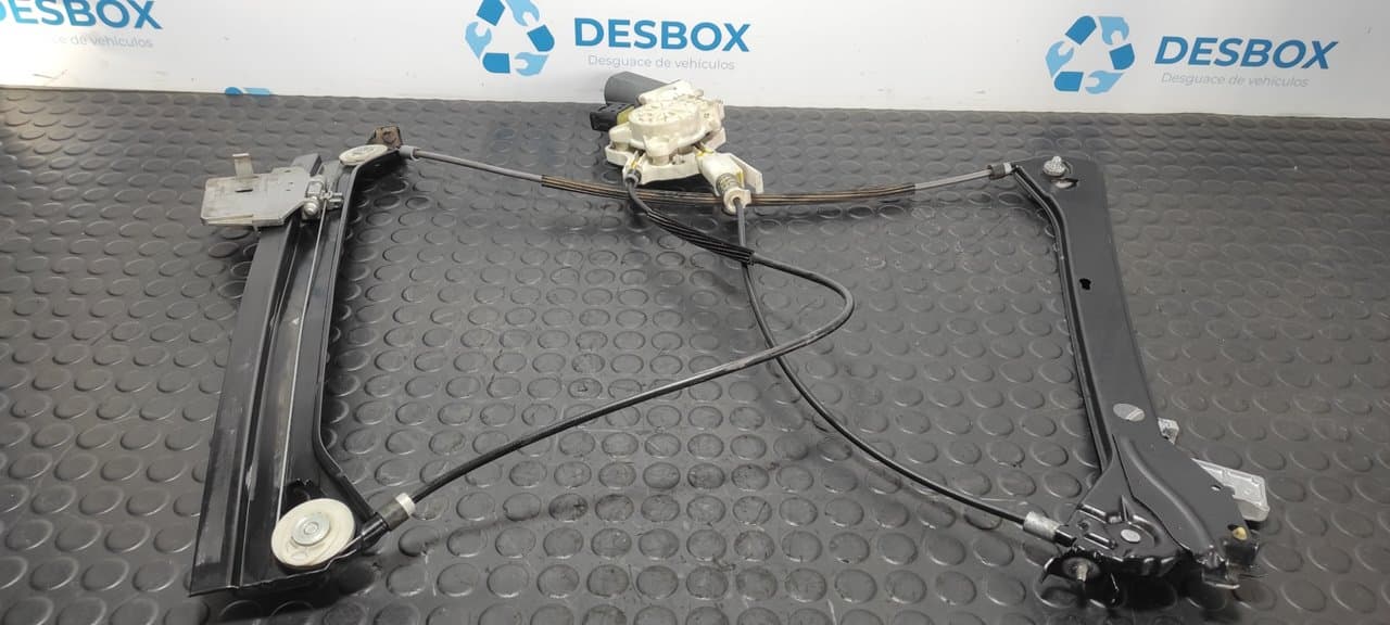 Recambio de ELEVALUNAS DELANTERO IZQUIERDO para MERCEDES-BENZ CLASE CLK (W209) COUPE 2.7 CDI 20V CAT OM612967 referencia OEM IAM 130821921 - AZUL