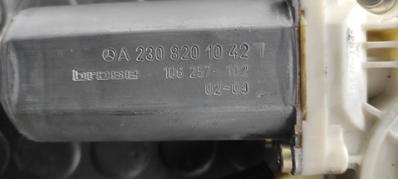 Recambio de ELEVALUNAS DELANTERO IZQUIERDO para MERCEDES-BENZ CLASE CLK (W209) COUPE 2.7 CDI 20V CAT OM612967 referencia OEM IAM 130821921 - AZUL 7