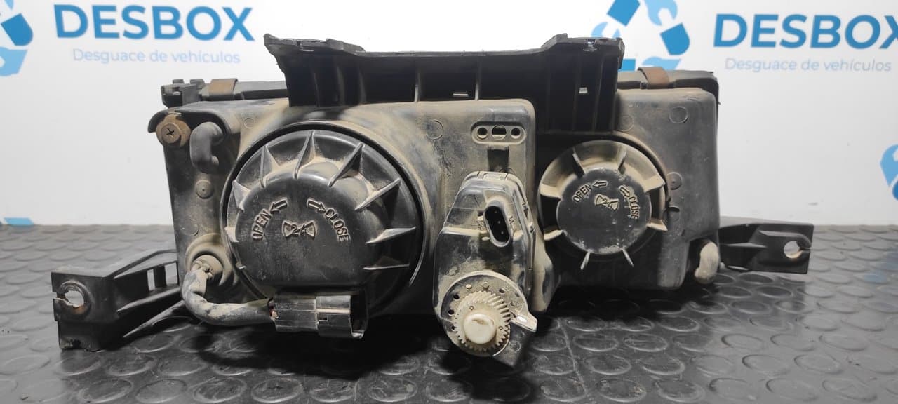 Recambio de FARO IZQUIERDO para SSANGYONG MUSSO 2.9 D OM662 - ROJO 5