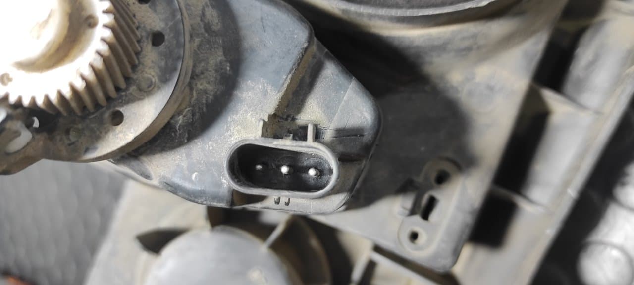 Recambio de FARO IZQUIERDO para SSANGYONG MUSSO 2.9 D OM662 - ROJO 2