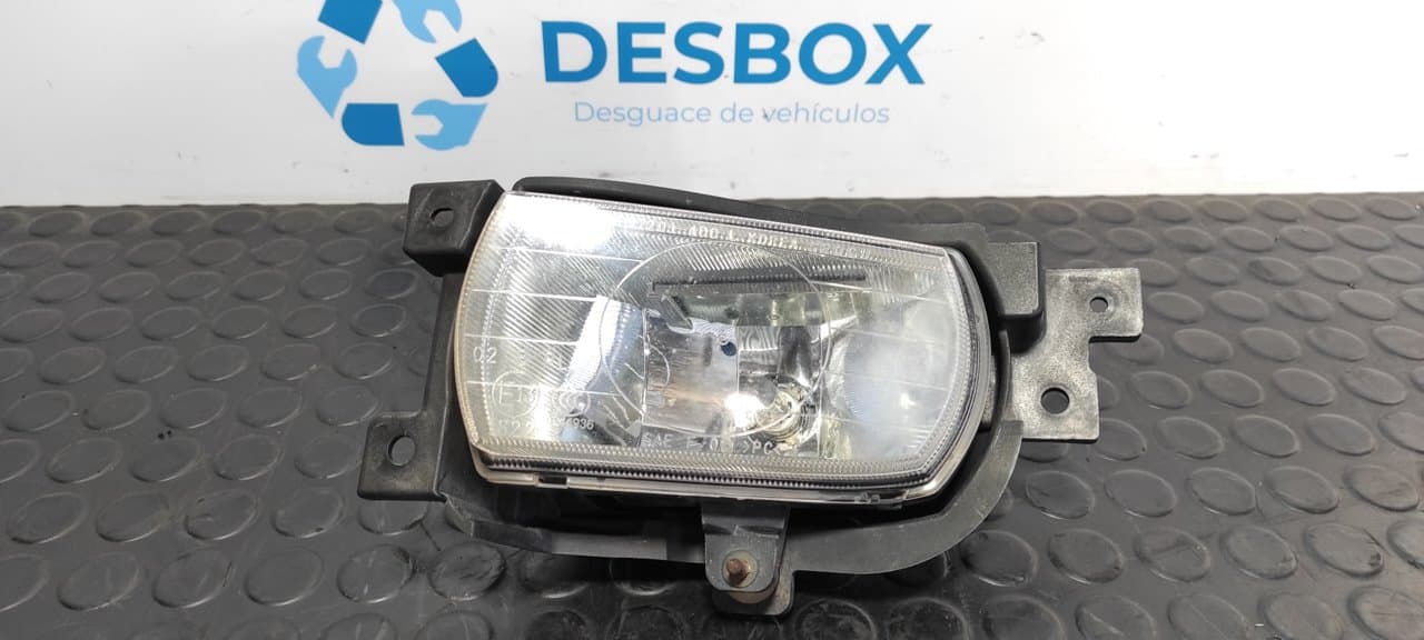 Recambio de FARO ANTINIEBLA IZQUIERDO para KIA CARNIVAL II 2.9 CRDi LX J3 referencia OEM IAM 922014D0 - AZUL