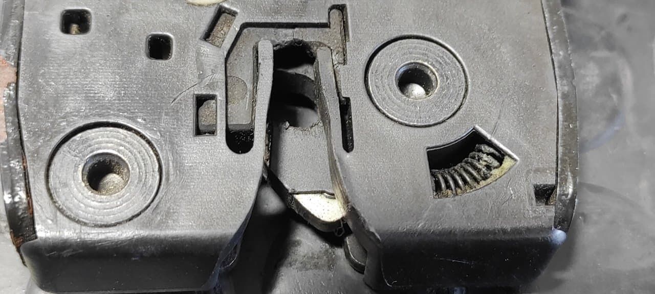 Recambio de CERRADURA MALETERO / PORTON para RENAULT CLIO III 20 Aniversario K9KM768 referencia OEM IAM  8200076240H - NEGRO 6