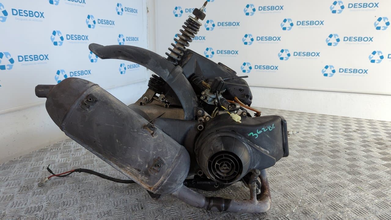 Recambio de MOTOR  para PIAGGIO (VESPA) VESPA C38 LX 50  50 referencia OEM IAM C161M - GRIS