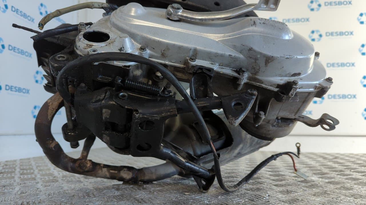 Recambio de MOTOR  para PIAGGIO (VESPA) VESPA C38 LX 50  50 referencia OEM IAM C161M - GRIS 7