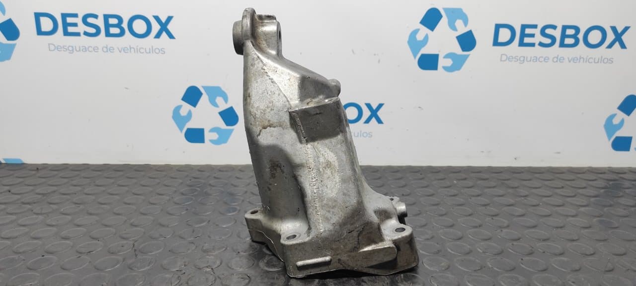 Recambio de SOPORTE MOTOR para MERCEDES-BENZ CLASE C (W204) LIM. C 220 CDI BlueEfficiency AMG Edition (204.002) OM651911 referencia OEM IAM A6512233504 - BLANCO 3