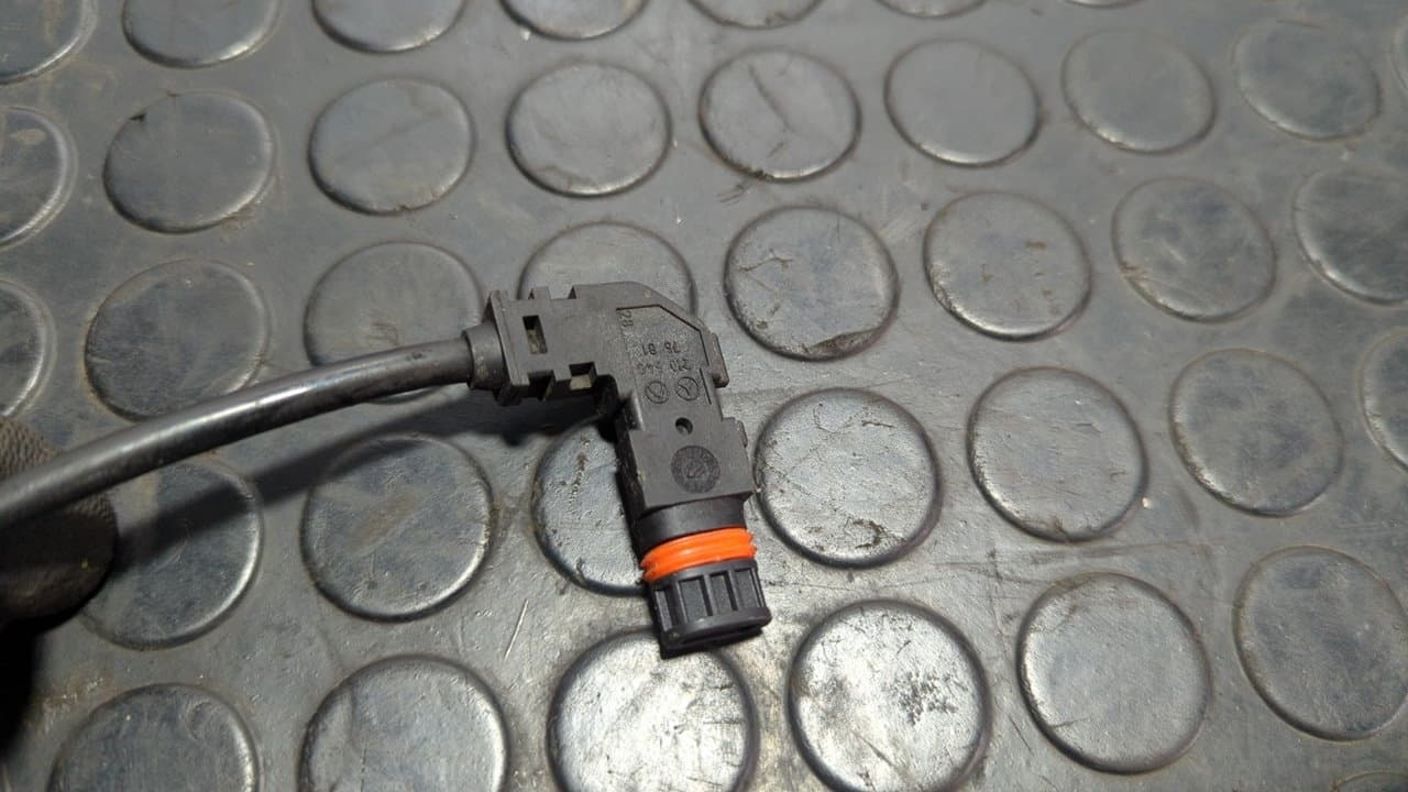 Recambio de SENSOR ABS DELANTERO IZQUIERDO  para MERCEDES-BENZ CLASE C (W204) LIM. C 220 CDI BlueEfficiency AMG Edition (204.002) OM651911 referencia OEM IAM A0065429318 - BLANCO 3