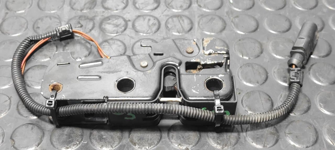 Recambio de CERRADURA CAPO para VOLKSWAGEN GOLF V BERLINA (1K1) GT Sport BKD referencia OEM IAM 1K1823509E - GRIS