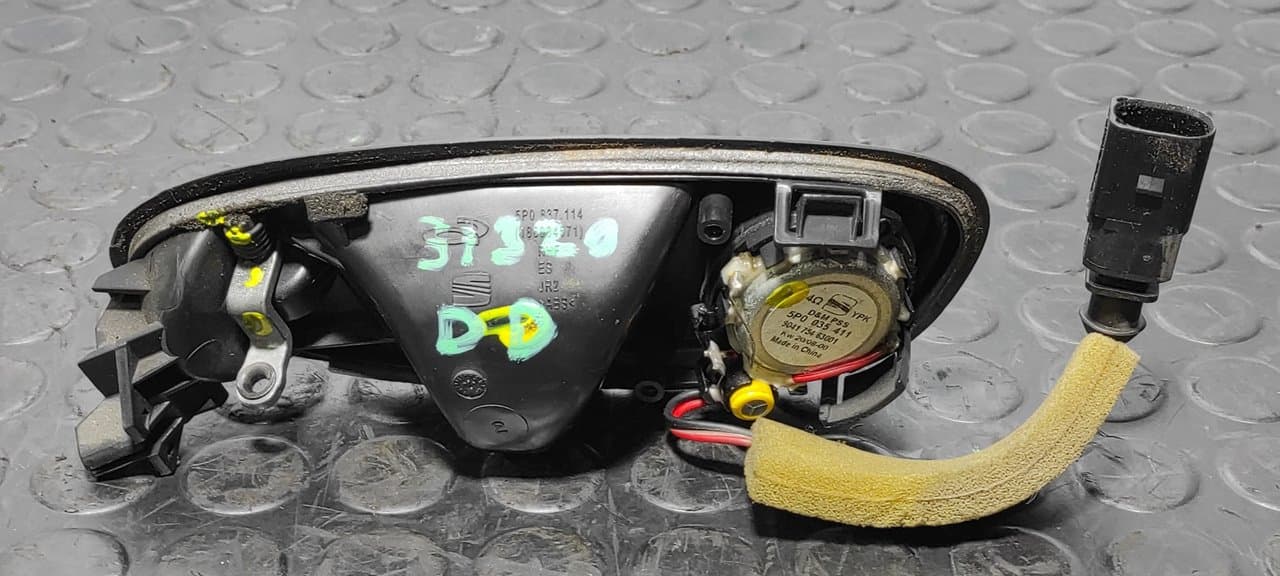 Recambio de MANETA INTERIOR DELANTERA DERECHA para SEAT ALTEA XL (5P5) Reference BSE referencia OEM IAM  5P0837114 - BLANCO 5