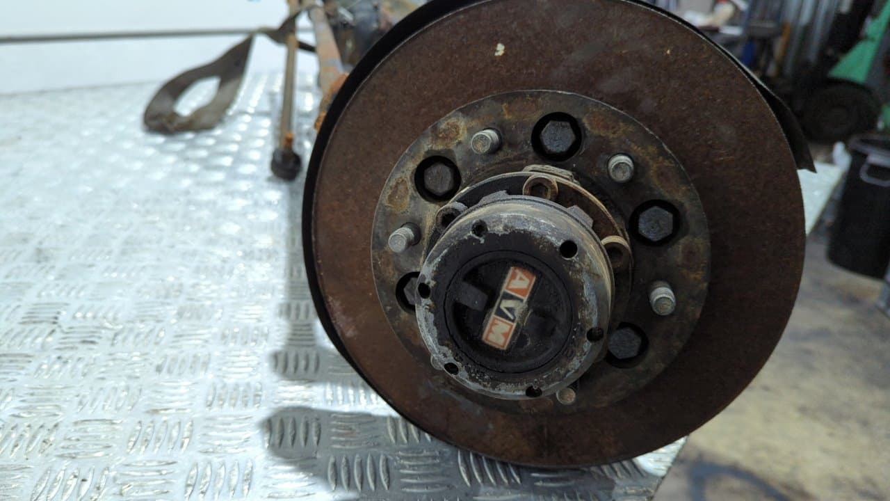 Recambio de PUENTE DELANTERO para NISSAN PATROL (K/W260) 2.7 Turbodiesel RD28 referencia OEM IAM 38511G9640 - GRIS 6