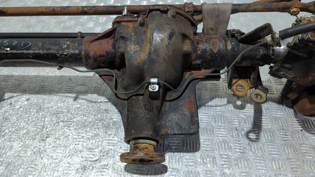 Recambio de PUENTE DELANTERO para NISSAN PATROL (K/W260) 2.7 Turbodiesel RD28 referencia OEM IAM 38511G9640 - GRIS 5