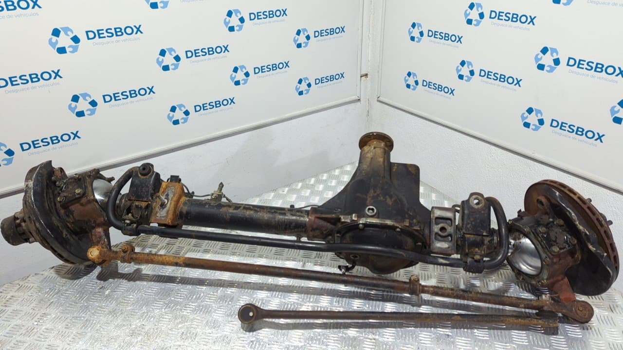 Recambio de PUENTE DELANTERO para NISSAN PATROL (K/W260) 2.7 Turbodiesel RD28 referencia OEM IAM 38511G9640 - GRIS 3