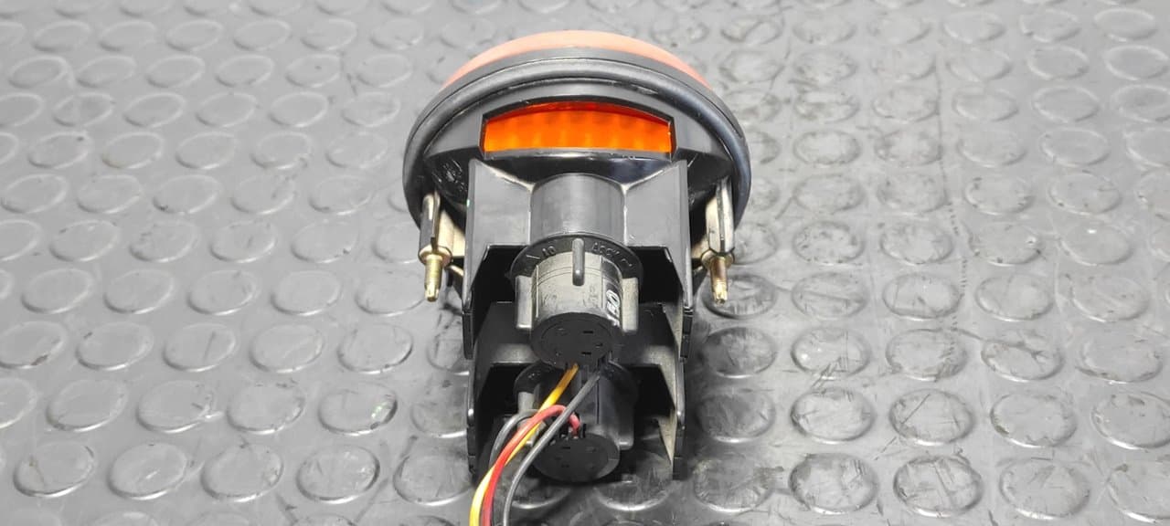 Recambio de PILOTO TRASERO IZQUIERDO para LIGIER NOVA LDW502 LOMBARDINI referencia OEM IAM 0037 - AMARILLO 2