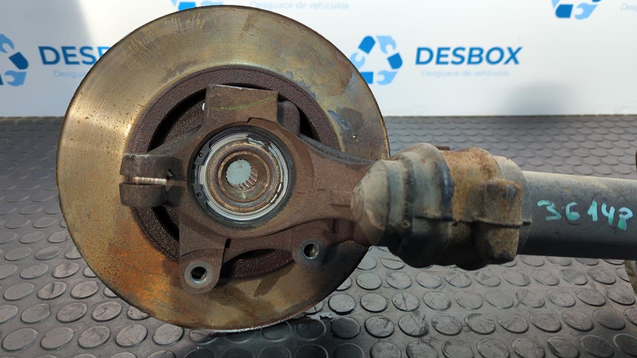 Recambio de MANGUETA DELANTERA IZQUIERDA para PEUGEOT 106 (S2) Kid HFXTU1JP - GRIS 7