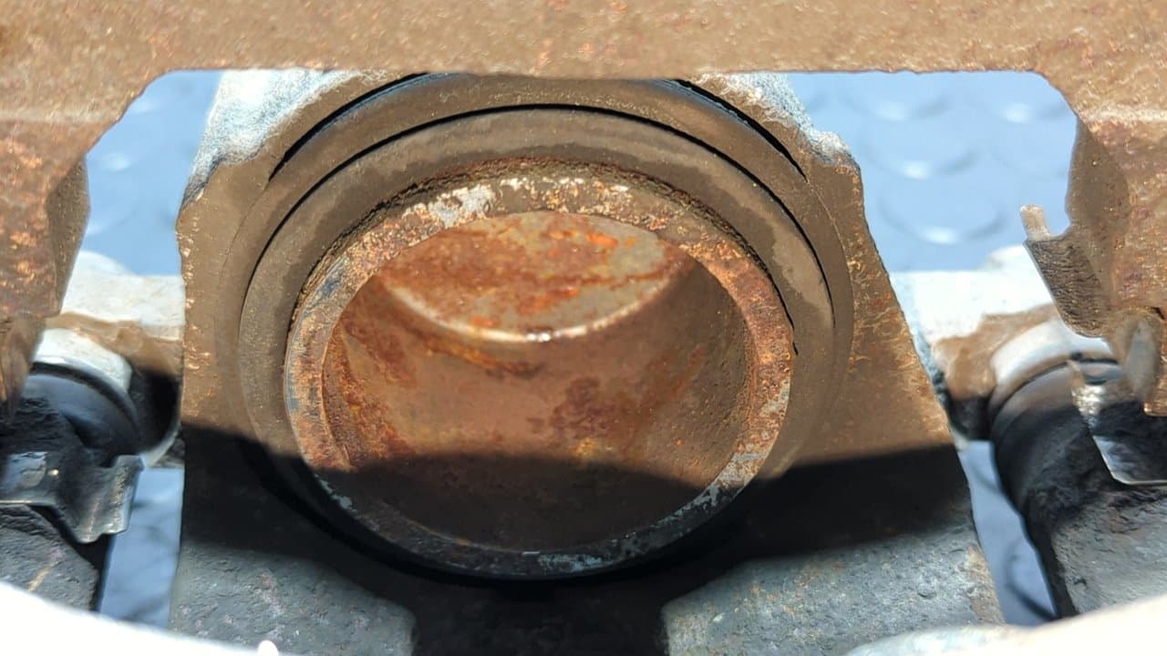 Recambio de PINZA DE FRENO DELANTERA DERECHA para MITSUBISHI MONTERO PININ (H60/H70) 2000 GDI (5-ptas.) 4G94 referencia OEM IAM FSX17A - GRIS 6