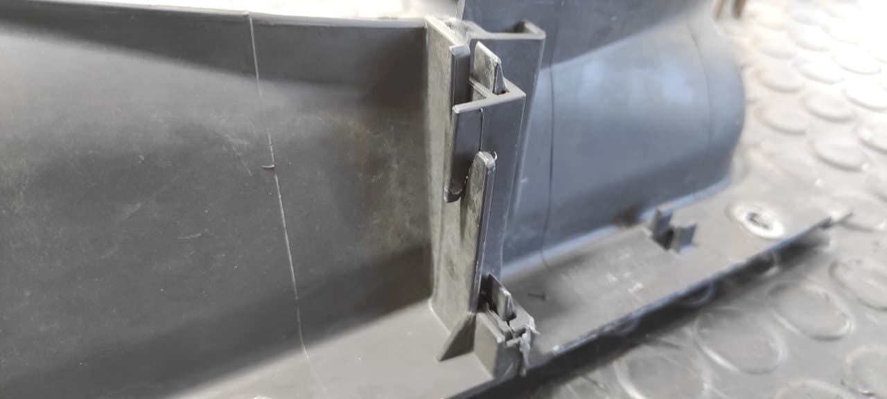 Recambio de CALANDRA DELANTERA DE RADIADOR para RENAULT MAXITY FgDk 150.35/45 ZD30 - BLACNO 3
