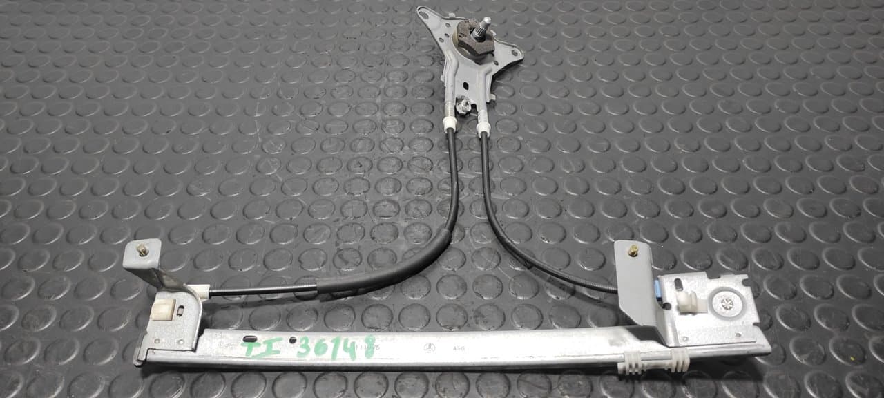 Recambio de ELEVALUNAS TRASERO IZQUIERDO para PEUGEOT 106 (S2) Kid HFXTU1JP referencia OEM IAM 111075 - GRIS