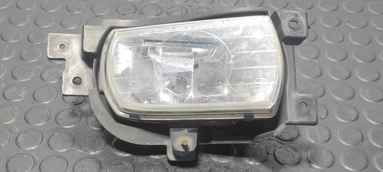 Recambio de FARO ANTINIEBLA DERECHO para KIA CARNIVAL II 2.9 CRDi LX J3 referencia OEM IAM 922024D0 - AZUL
