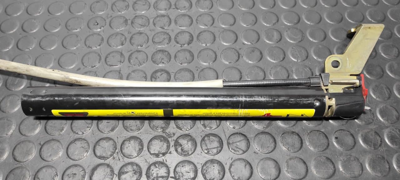 Recambio de ENGANCHE CINTURON DELANTERO DERECHO para OPEL COMBO (CORSA B) 1.7 Diesel X17D referencia OEM IAM 90387492 - BLANCO 6