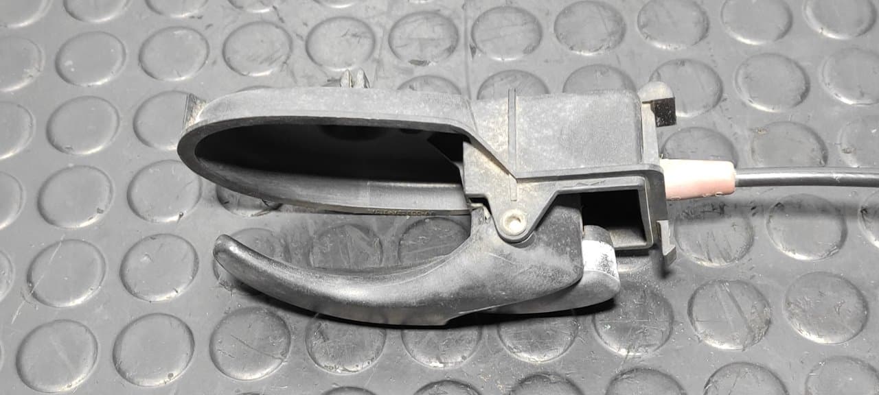 Recambio de MANETA INTERIOR DELANTERA DERECHA para FORD TRANSIT CAJA CERRADA, CORTA (FY) (2000 =>) FT  330   2.4 D3FA referencia OEM IAM YC15V22600AB - BLANCO 6