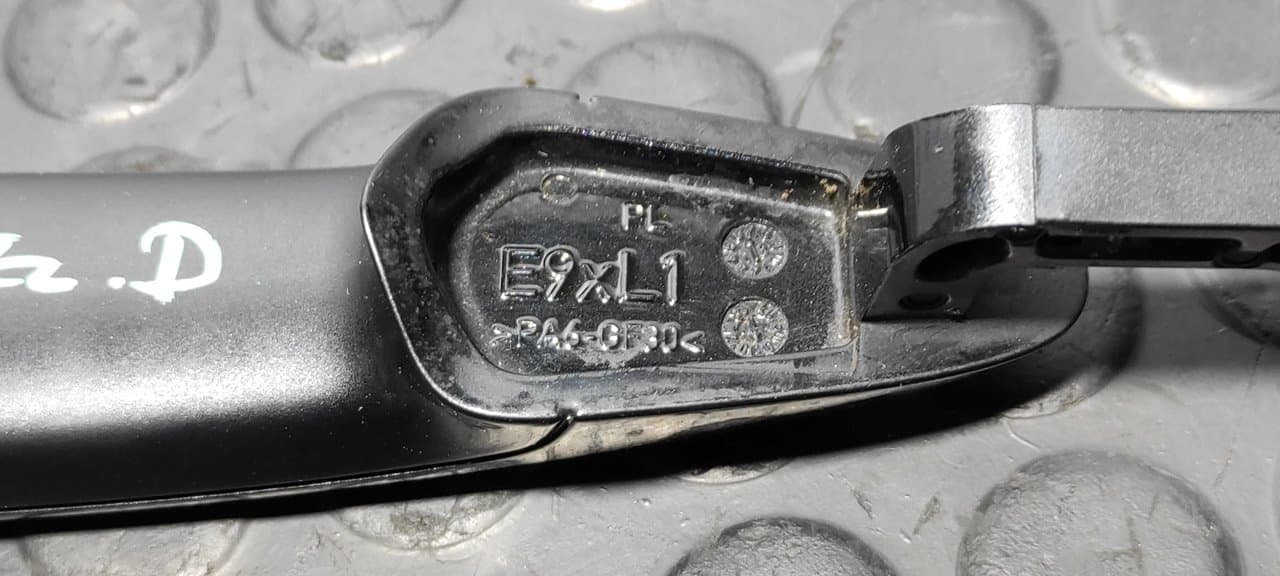 Recambio de MANETA DELANTERA IZQUIERDA para BMW SERIE 3 LIM. (F30) 318d Advantage B47D20A referencia OEM IAM E9XL1 - NEGRO 2