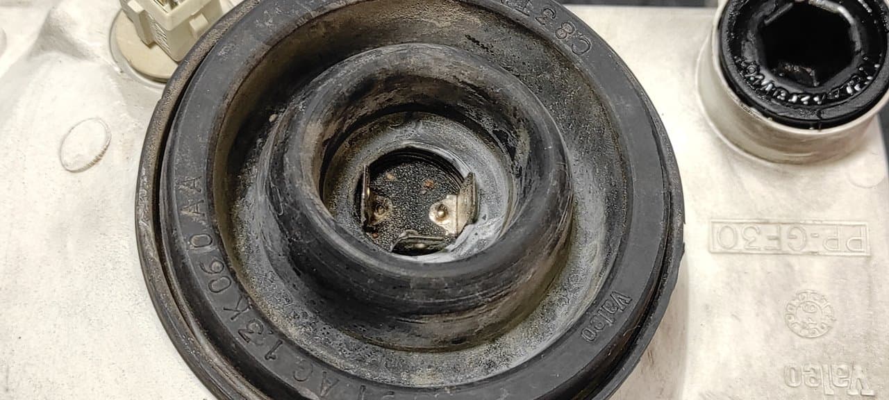Recambio de FARO IZQUIERDO para FORD ESCORT BERLINA/TURNIER Bravo Lim. L1E referencia OEM IAM 7R01472 - VERDE 6