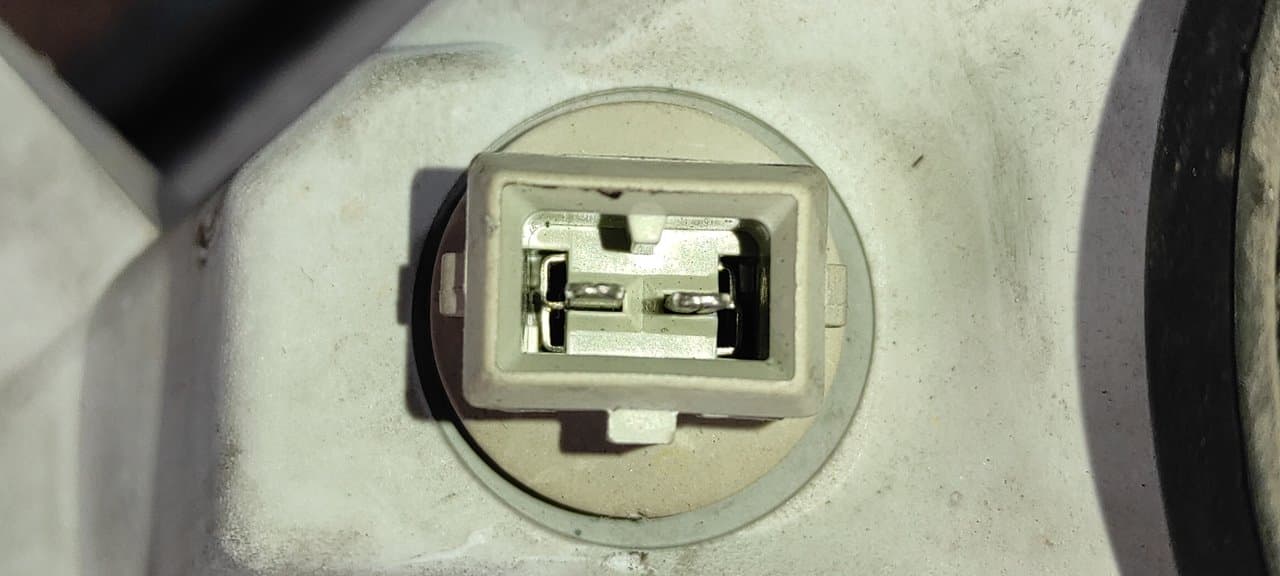 Recambio de FARO IZQUIERDO para FORD ESCORT BERLINA/TURNIER Bravo Lim. L1E referencia OEM IAM 7R01472 - VERDE 8