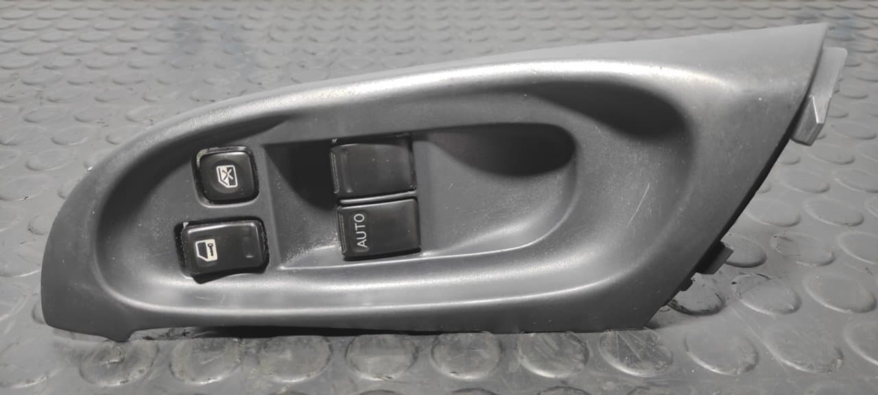 Recambio de MANDO ELEVALUNAS DELANTERO DERECHO para NISSAN ALMERA (N16/E) Acenta QG15DE referencia OEM IAM 80961BM500 - GRIS