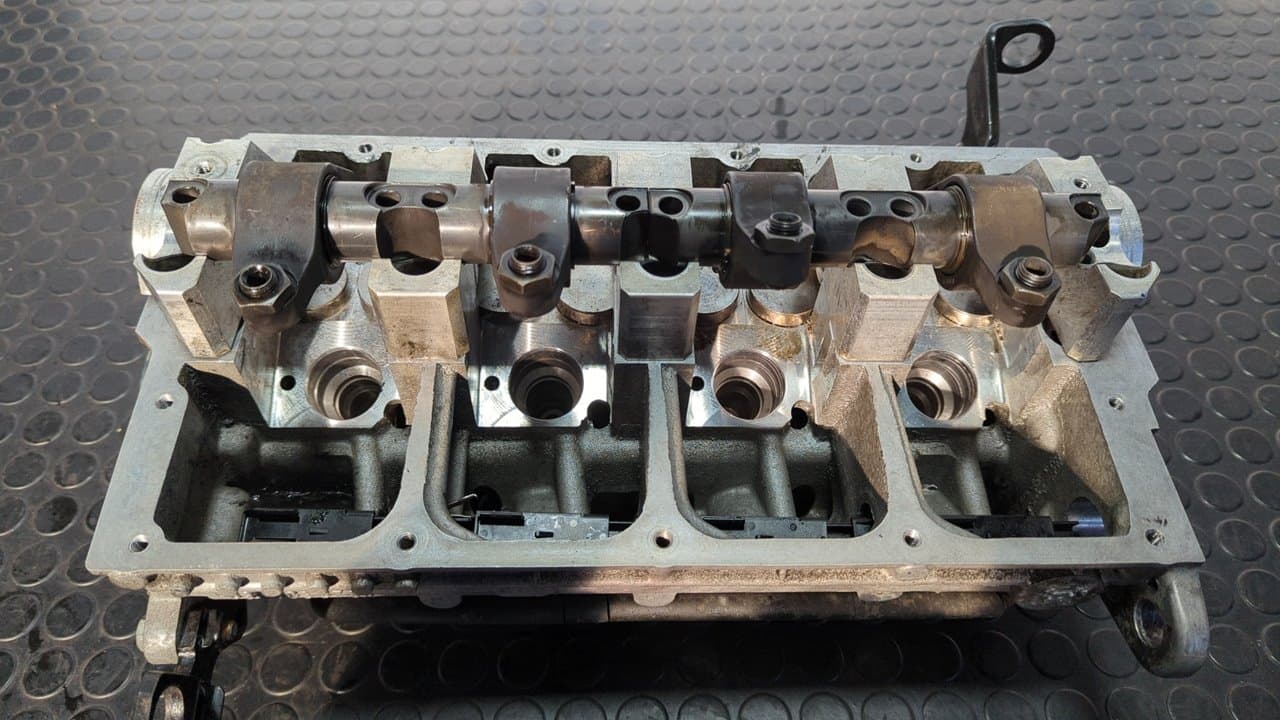 Recambio de CULATA para VOLKSWAGEN SHARAN (7M6/7M9) 1.9 TDI AVY referencia OEM IAM 038103373R - NEGRO 11