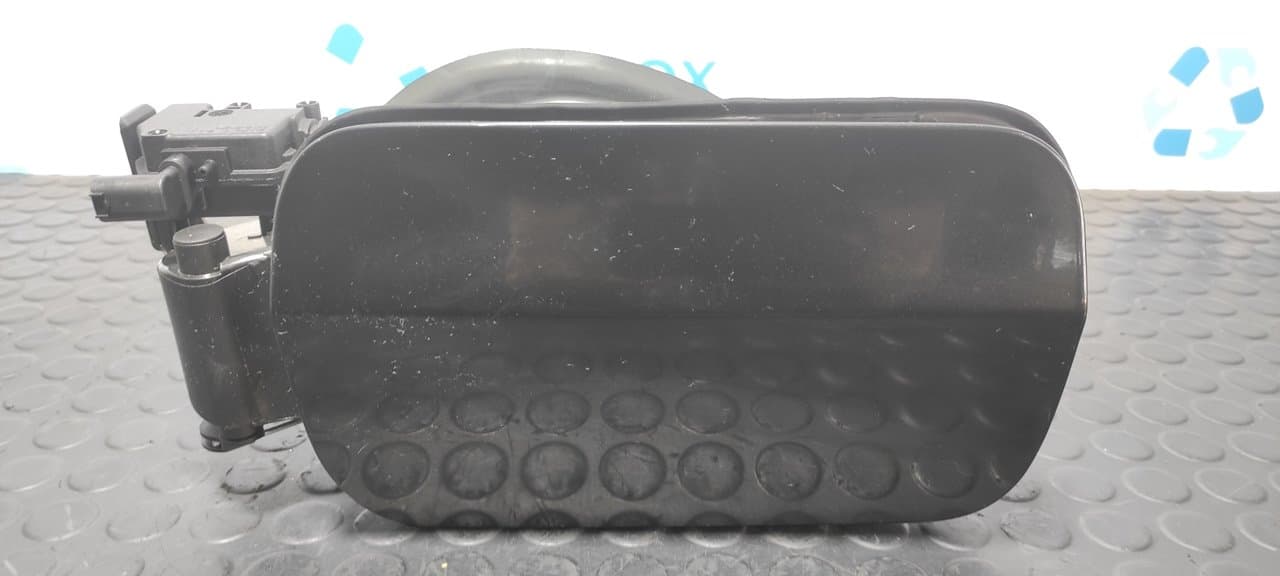 Recambio de TAPA EXTERIOR COMBUSTIBLE para BMW SERIE 3 LIM. (F30) 318d Advantage B47D20A referencia OEM IAM 11884410 - NEGRO