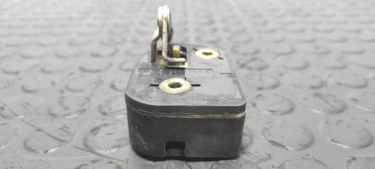 Recambio de CERRADURA PUERTA LATERAL DERECHA para FORD TRANSIT, CAJA referencia OEM IAM 86VBV264A26A 6